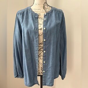 St. John's Bay Blue Button Down Shirt Small